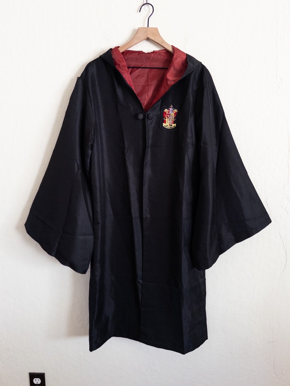 Harry Potter Gryffindor Robe Costume Hooded Logo Patch Adult Halloween Hermione